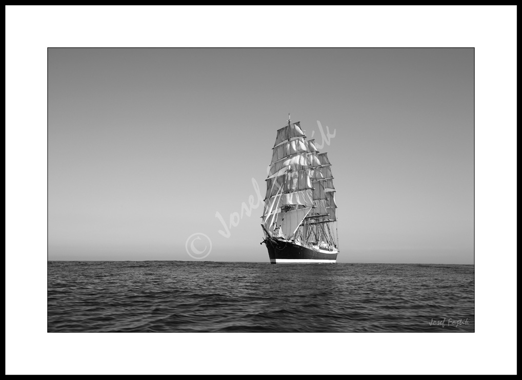 PSD0115902_BW.jpg