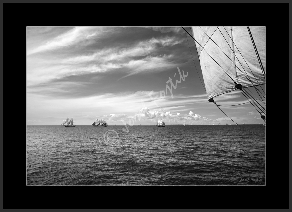 PSD0102496_BW.jpg