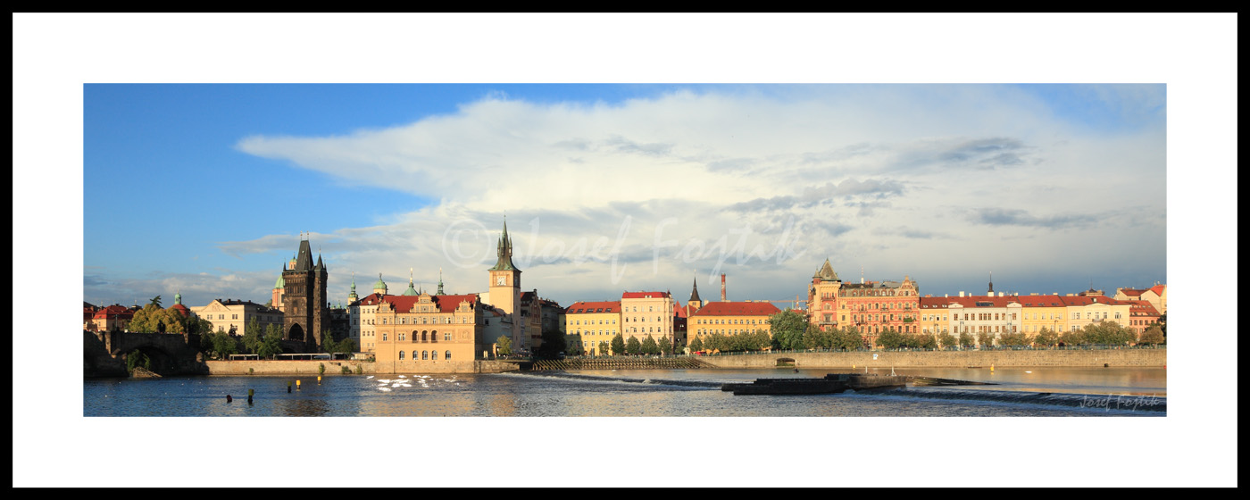PSD0162403_pan_325.jpg