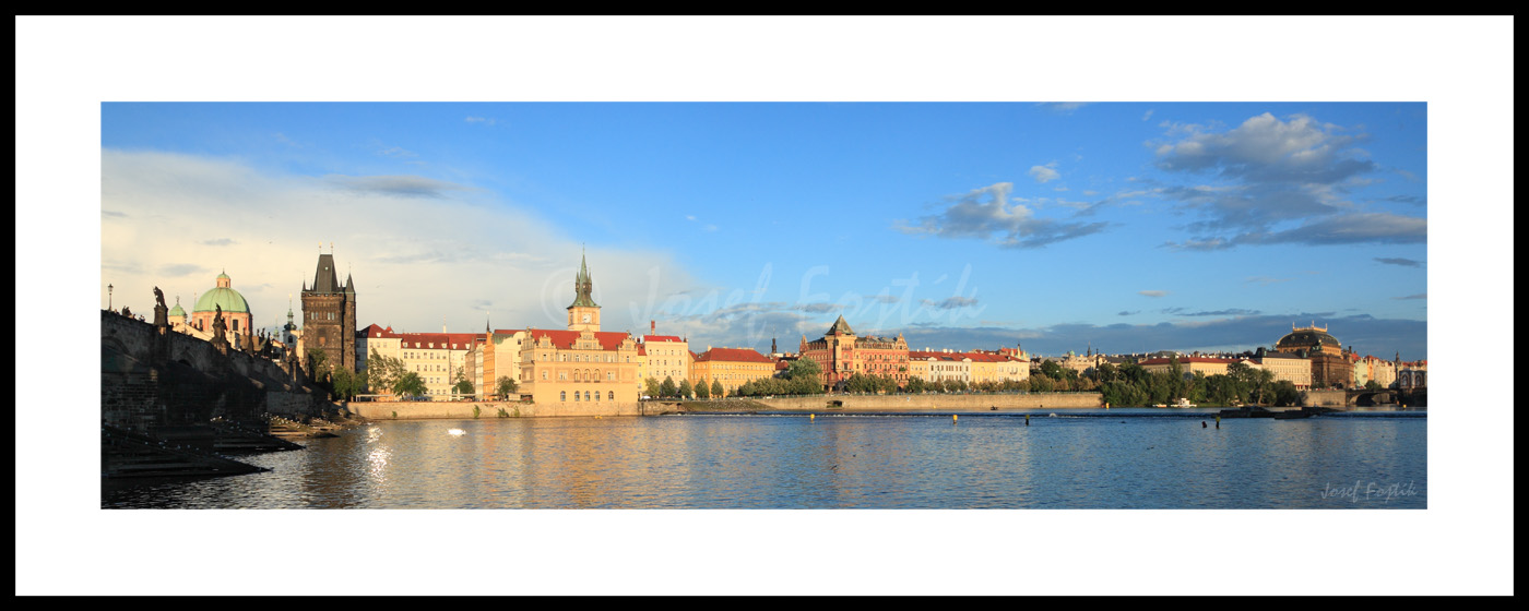 PSD0162415_pan_325.jpg