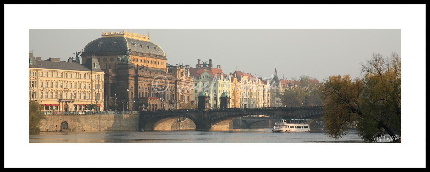 PSD0106775_PAN_325.jpg
