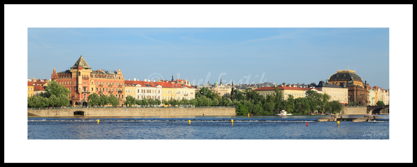 PSD0141292_pan_325.jpg