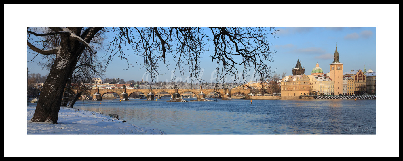 PSD0154303_pan_325.jpg