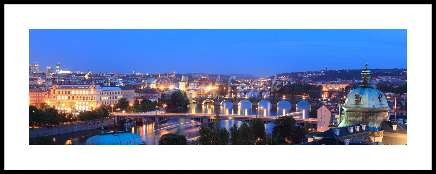PSD0157499_pan_325.jpg