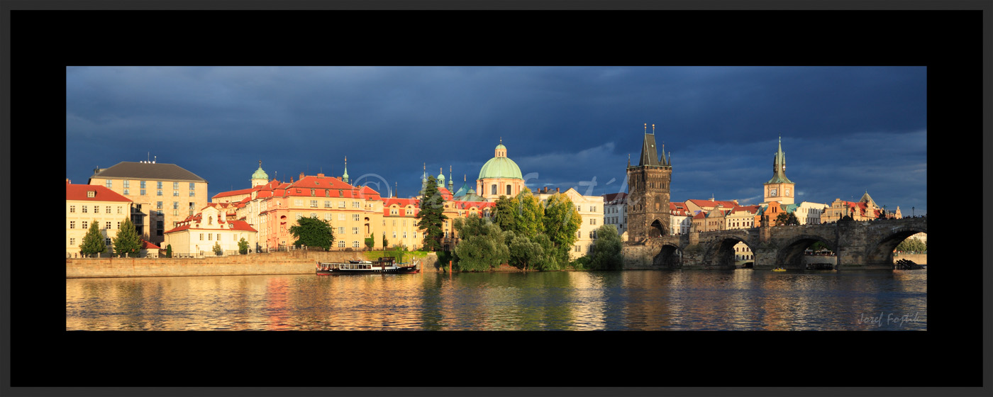 PSD0159379_pan_325.jpg